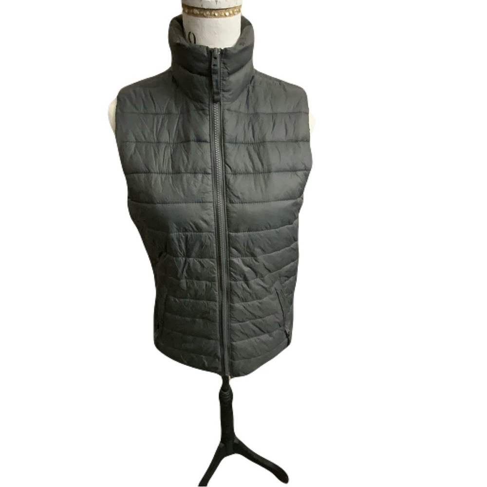 Abercrombie & Fitch Men's Charcoal Puffer Vest